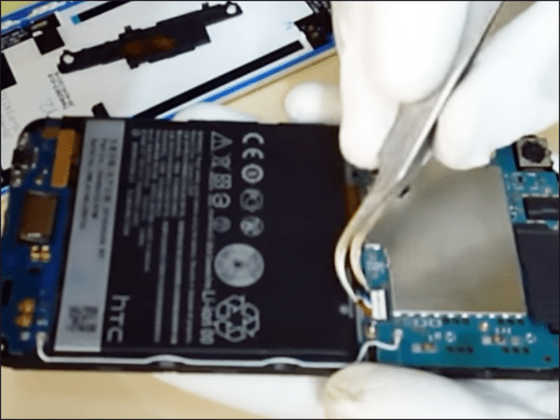 Zamena baterije HTC Desire 820G+ i 820S – servis Doktor Mobil u Beogradu