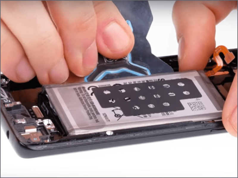 Zamena baterije na Samsung S9 u servisu mobilnih telefona Doktor Mobil