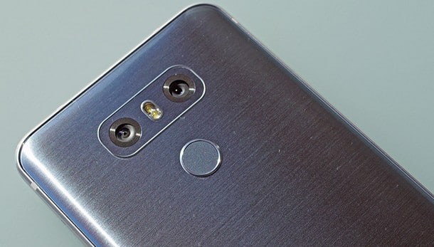 lg g6 zamena poklopca baterije
