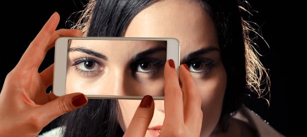 smartphone-eyes
